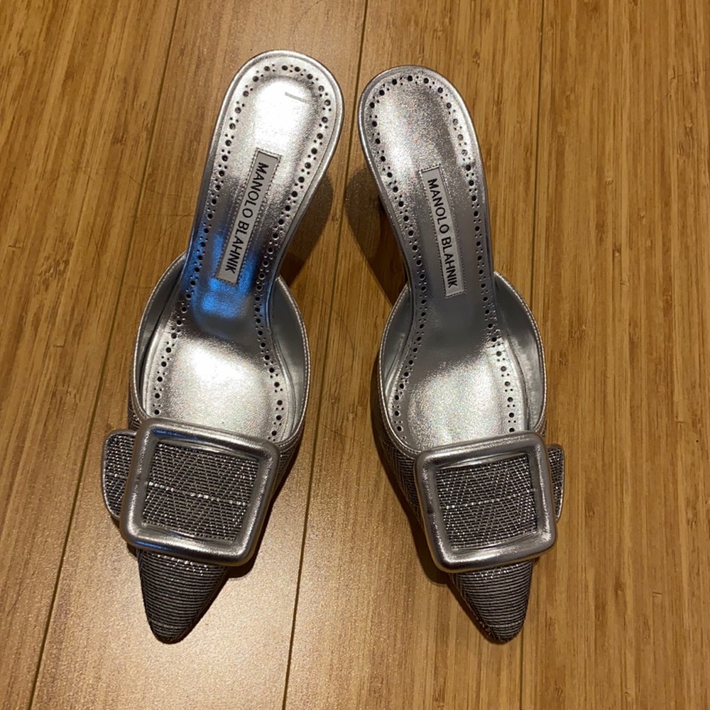 MANOLO BLAHNIK SIZE 6.5 NIB